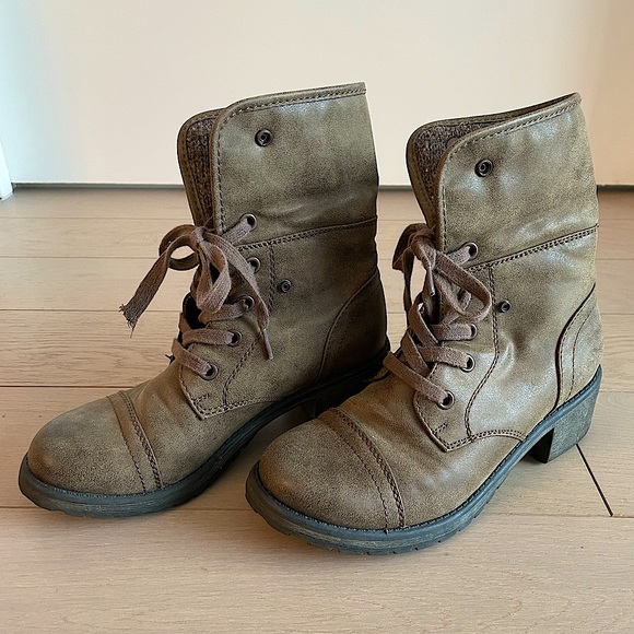 Roxy Combat Boots - Picture 5 of 6